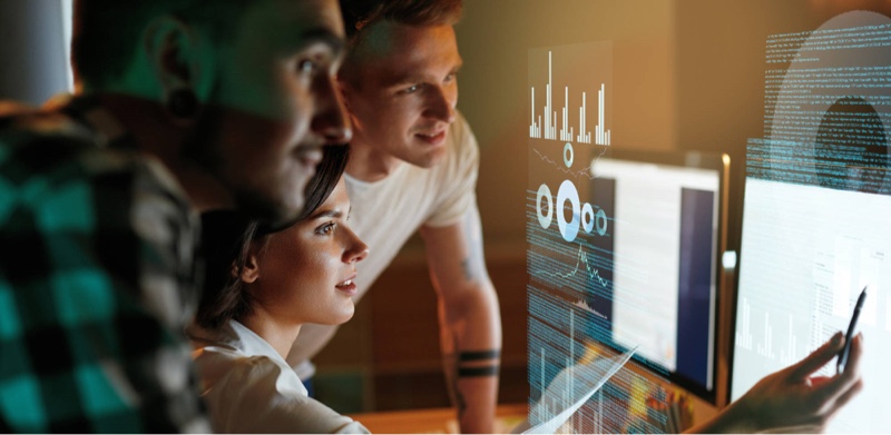 Programmers_working_on_software